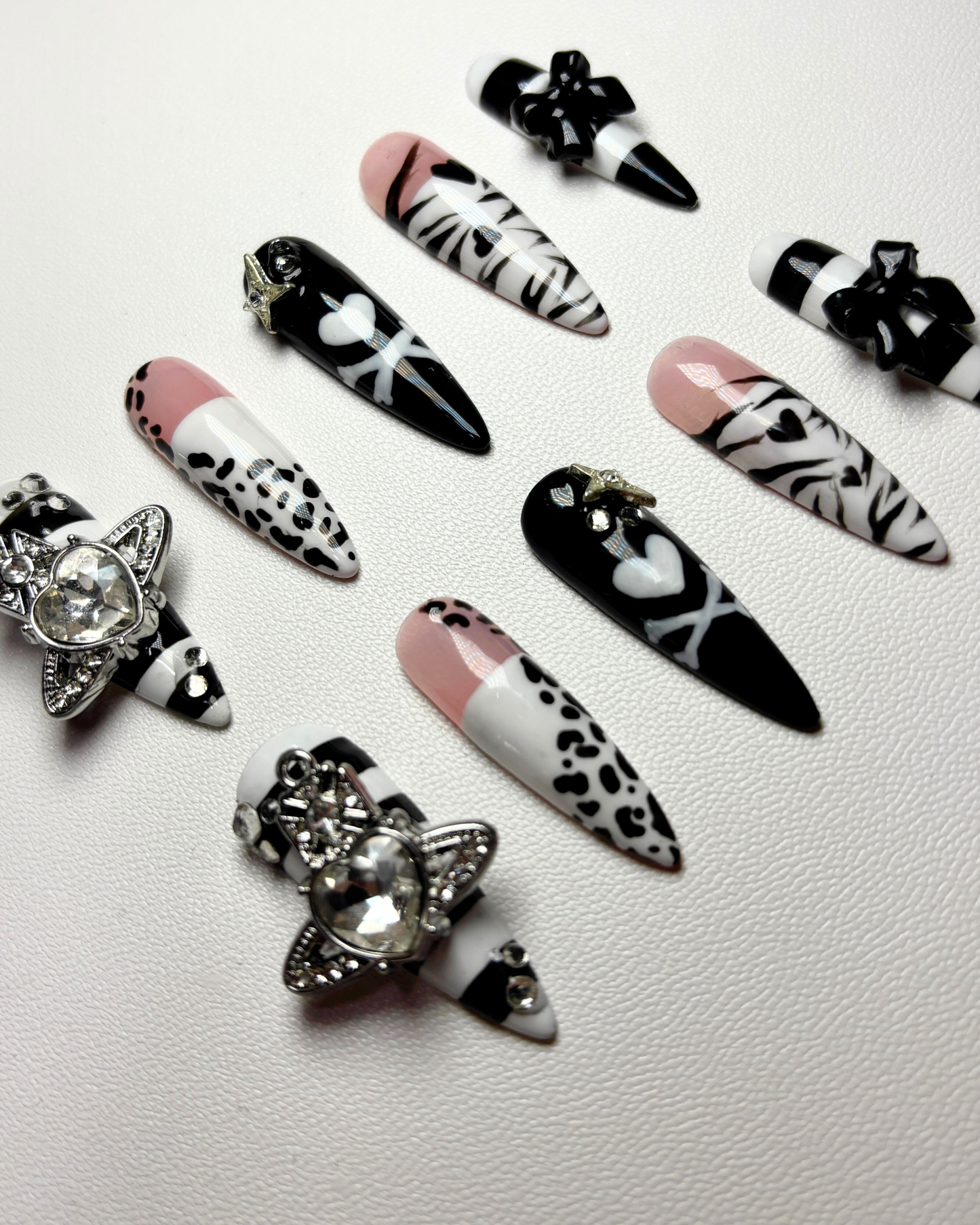 NOCTURA Press-On-Nails
