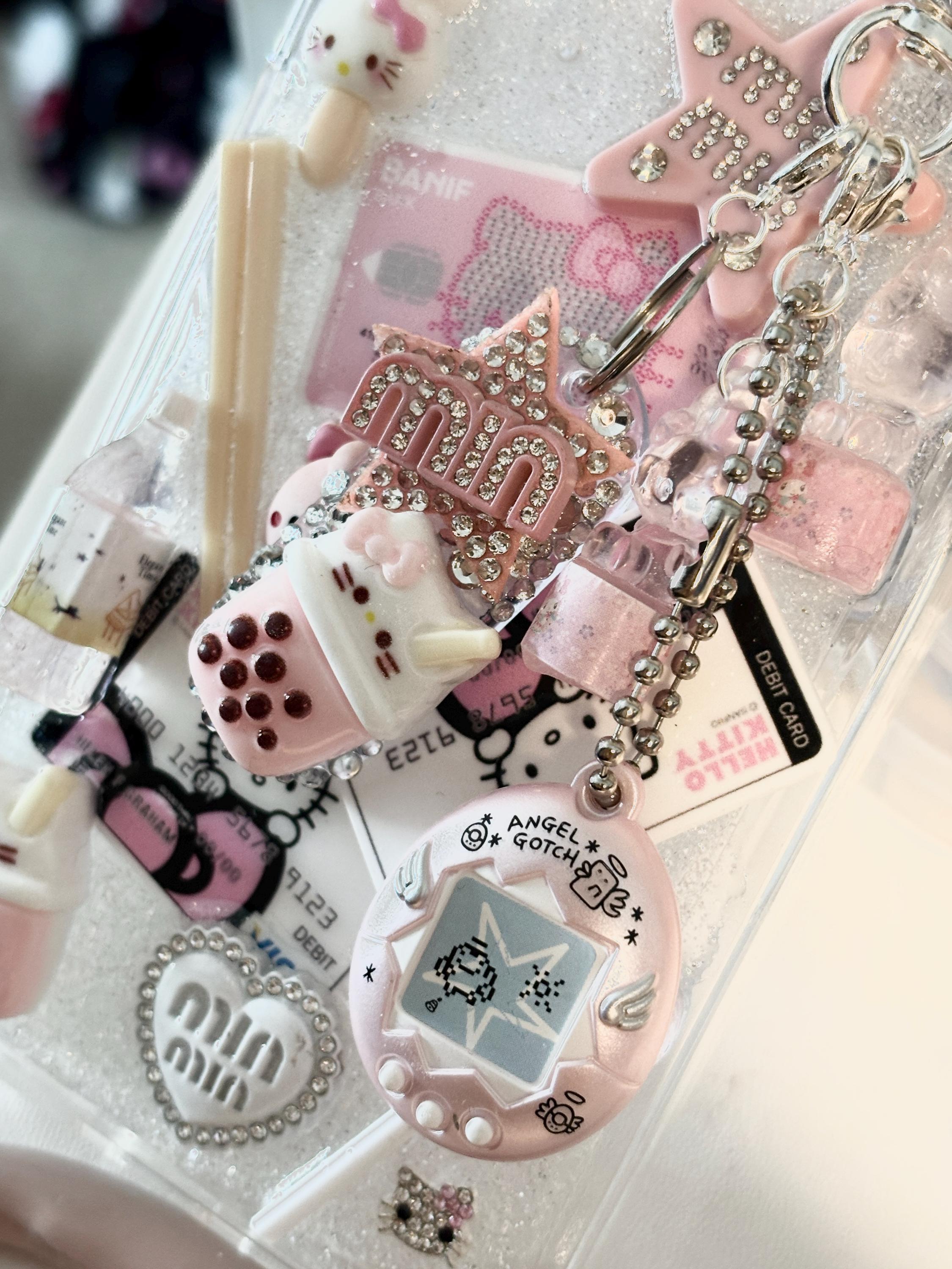 GLAMOUR GOTCHI - keychain