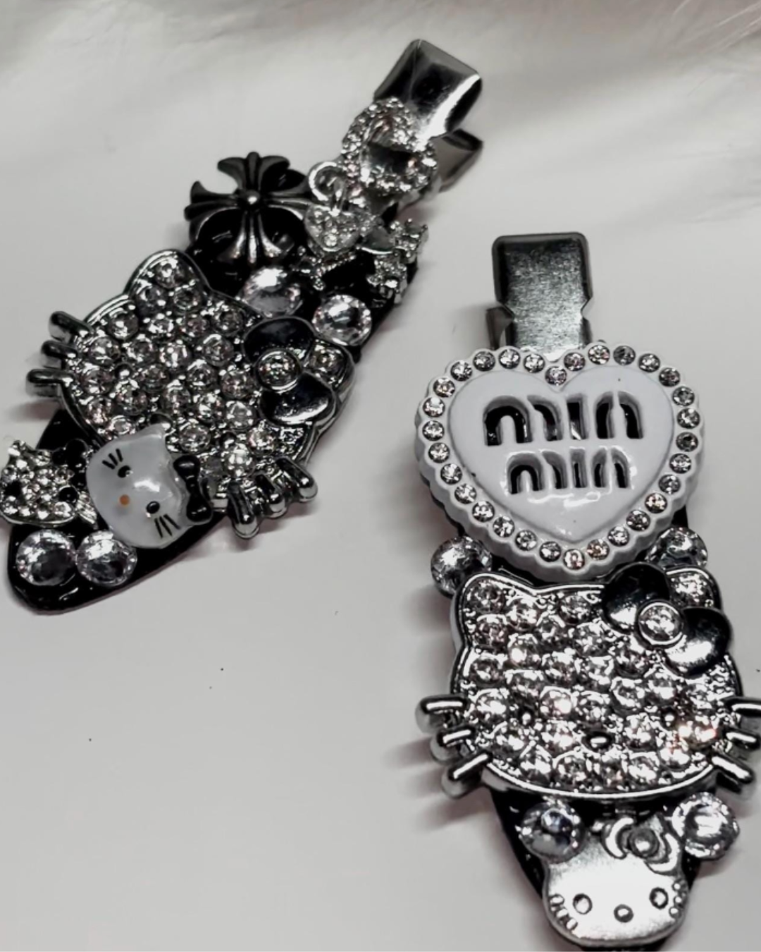 CHROME KITTY hair clips