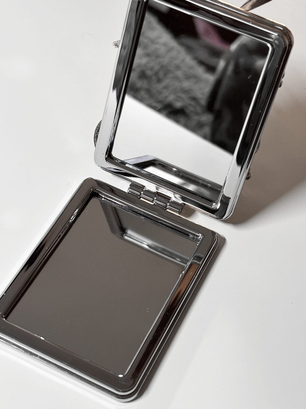 CHROME CUTIE - compact mirror
