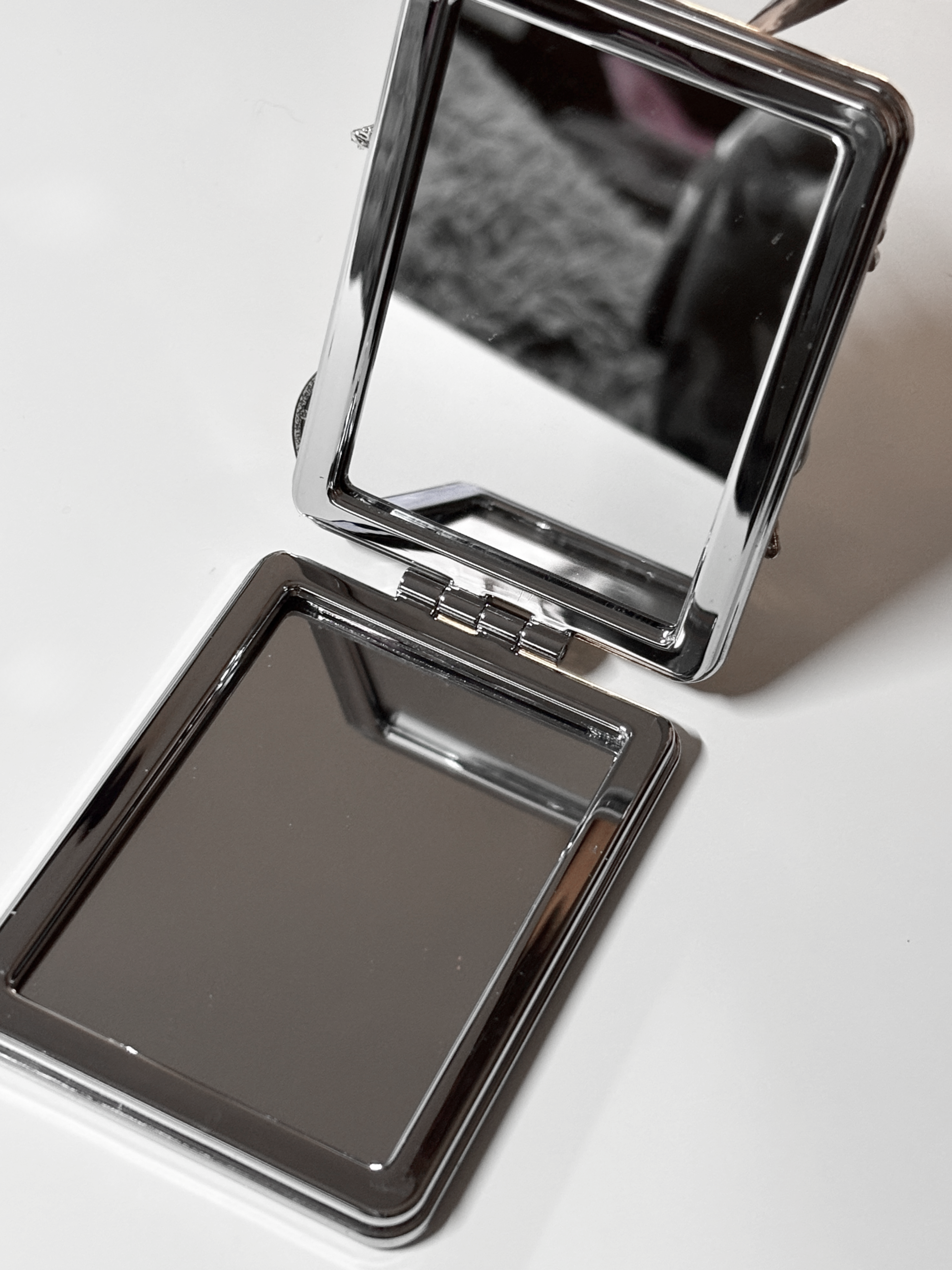 CHROME CUTIE - compact mirror