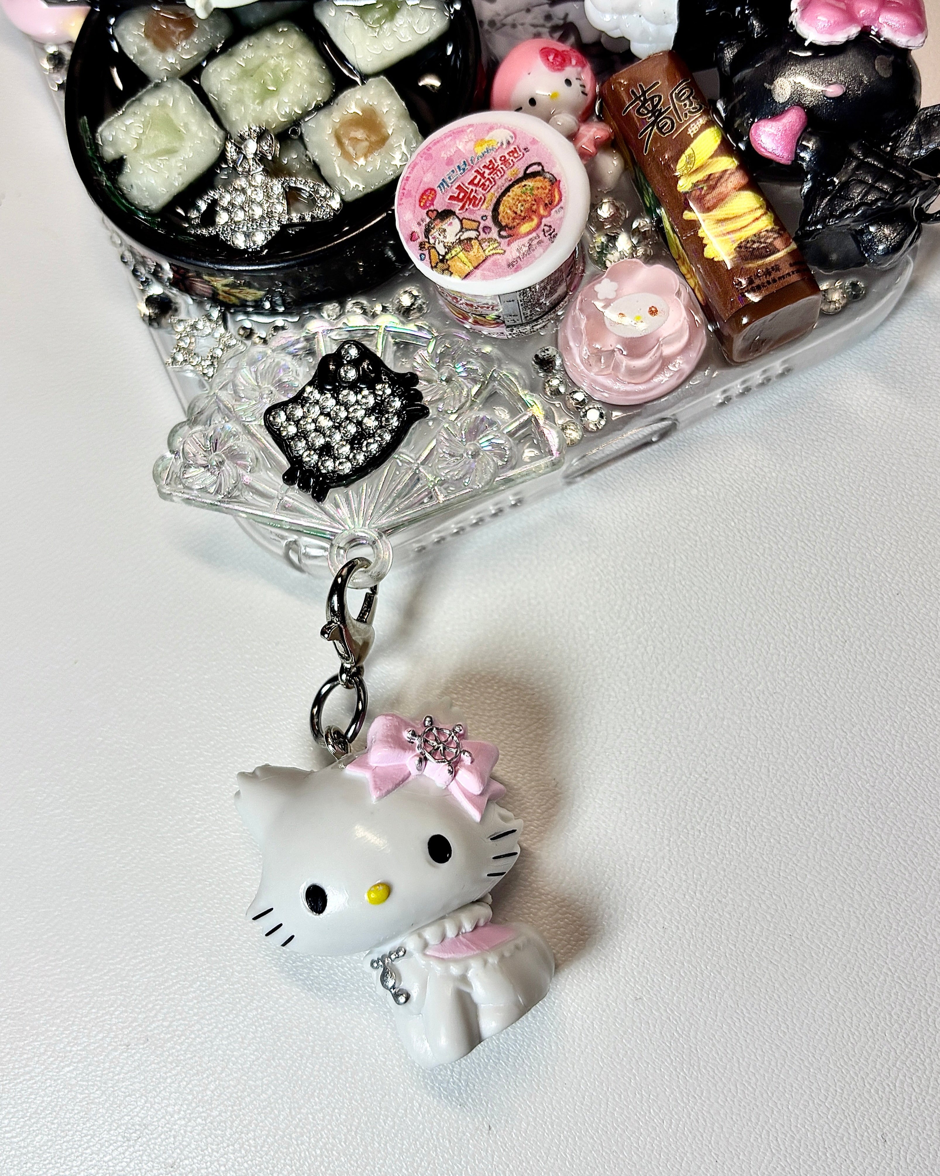 NEKOTREATS 🐾 ₊˚ - iPhone 16ProMax Case